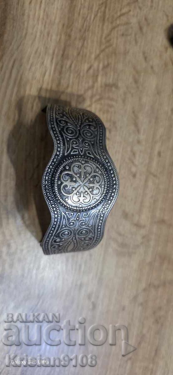 Brățară veche, foarte frumoasă Brățară veche, foarte frumoasă