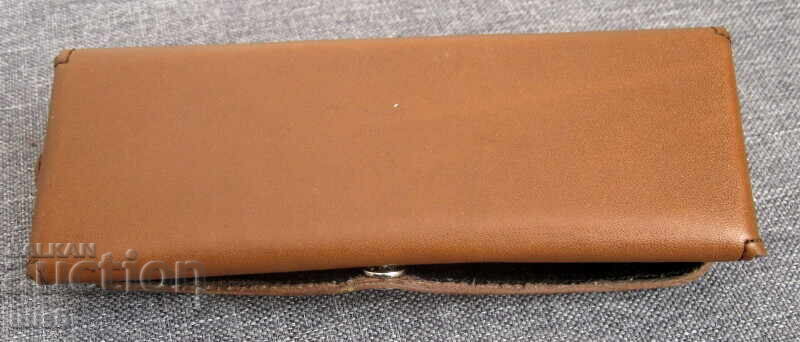 Retro leather Joel glasses case with price 10.00 BGN | € 5.11 Retro leather Joel glasses case with price 10.00 BGN | € 5.11