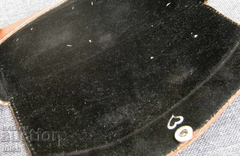 Auction Retro leather Joel glasses case Auction Retro leather Joel glasses case