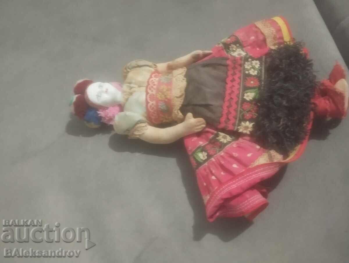 Delivery of Old rag doll with a porcelain head Delivery of Old rag doll with a porcelain head