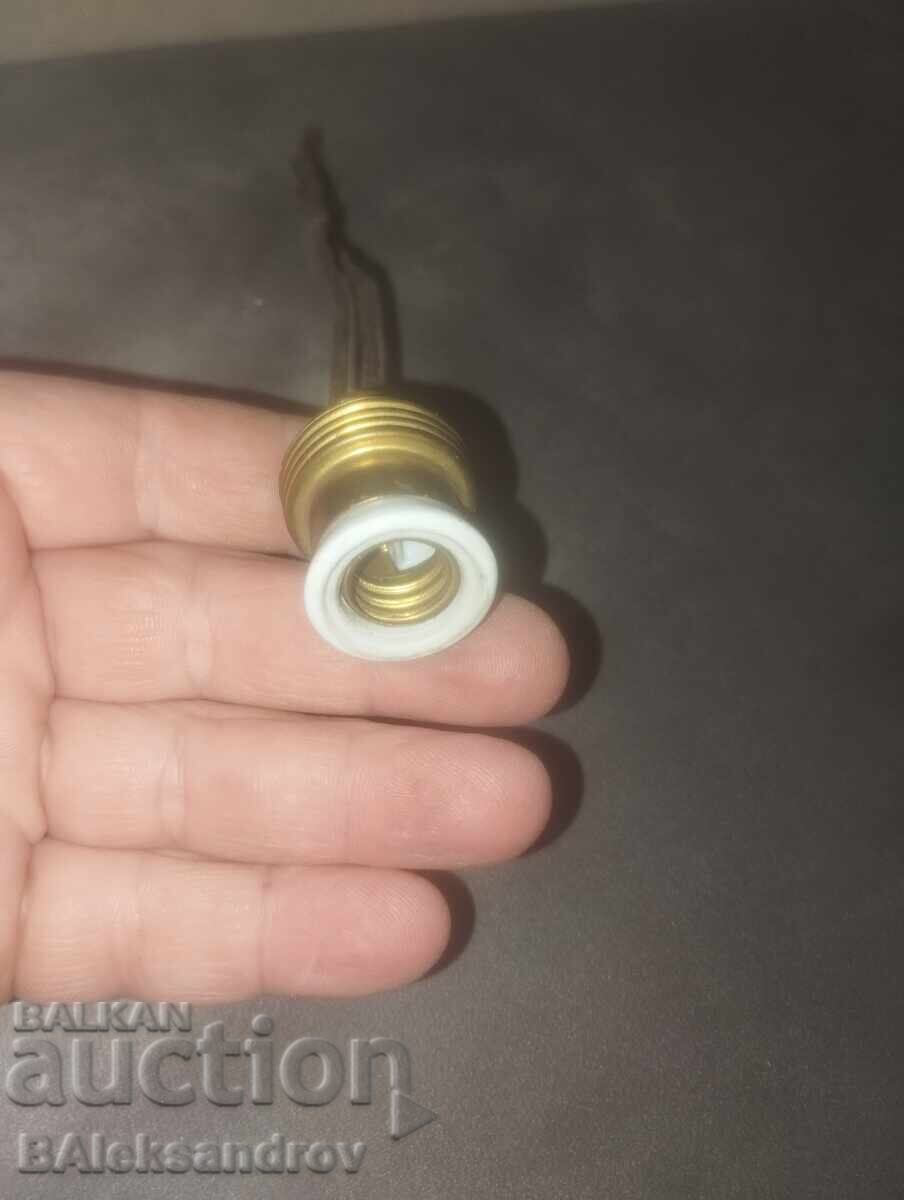 Παράδοση Παλιά πορσελάνινη και ορειχάλκινη αντίκα