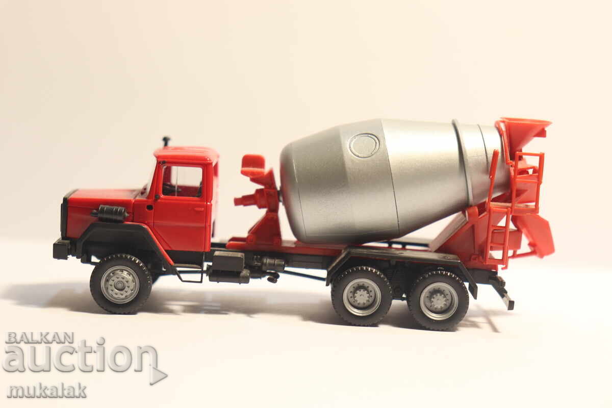 HERPA H0 1/87 IVECO Concrete Mixer Truck Model with price 30.00 BGN | € 15.34