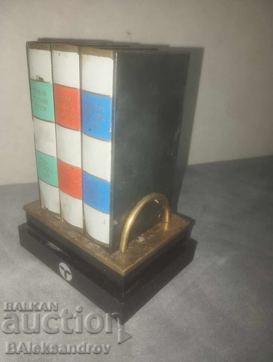 Auction Cigarette box Auction Cigarette box