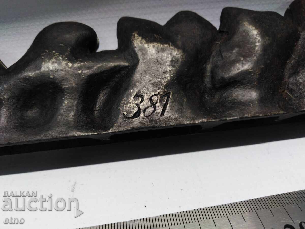 MATRIȚĂ VECHE DIN FONTĂ PENTRU JUCĂRII, FIGURINE CU SUPORTURI - 6