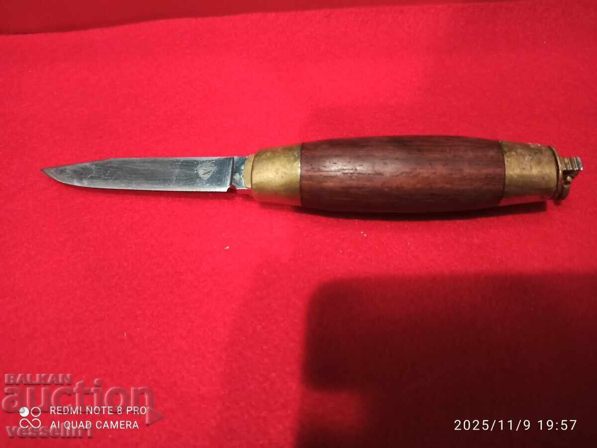 Cuțit vechi pliabil suedez cu un design interesant, cu mâner de tip "chikiikaa"