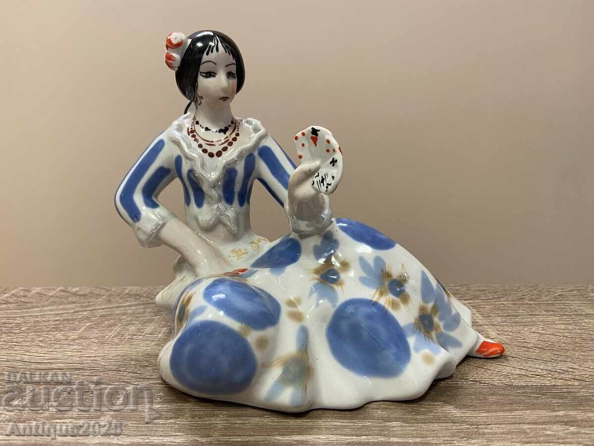 Statuetă din porțelan „Ghicitoare cu cărți, țigancă”