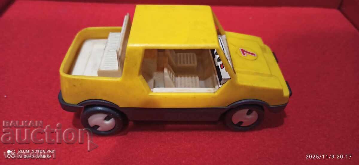 Jucărie veche cărucior bulgăresc în stare excelentă