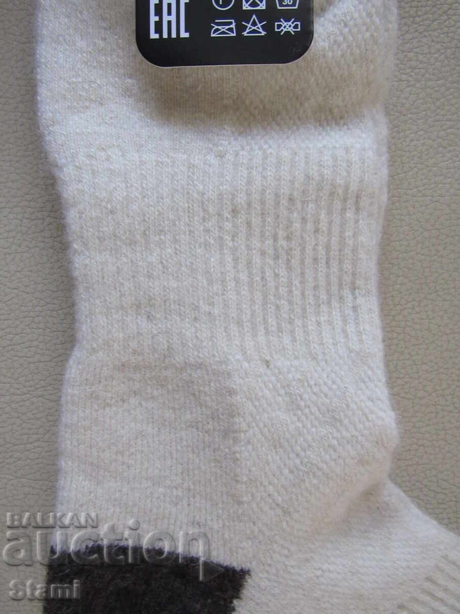 Delivery of Machine-knitted socks from organic 100% wool, size 40-42