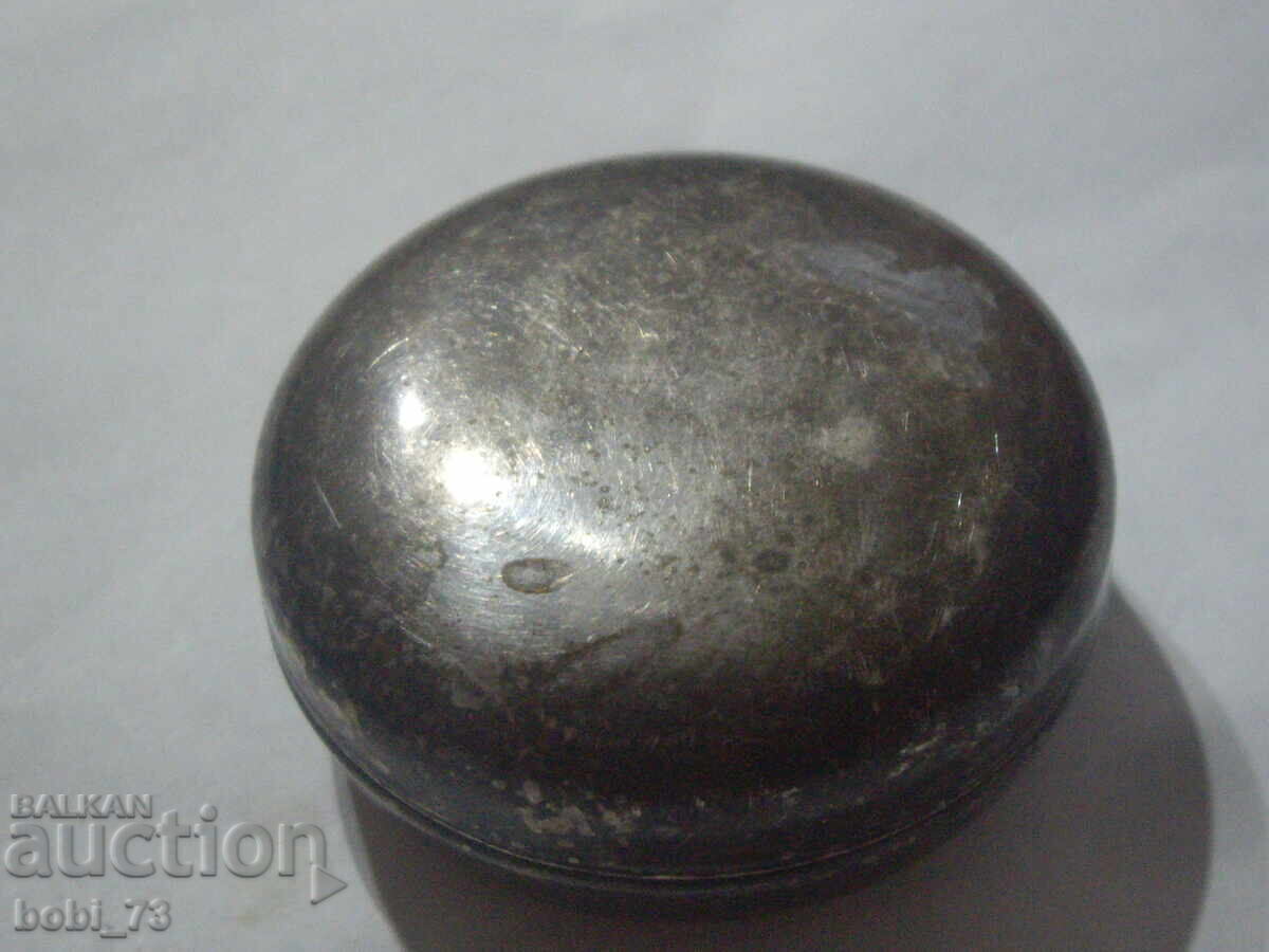 Сребърна кутиика. Сребърна кутиика.