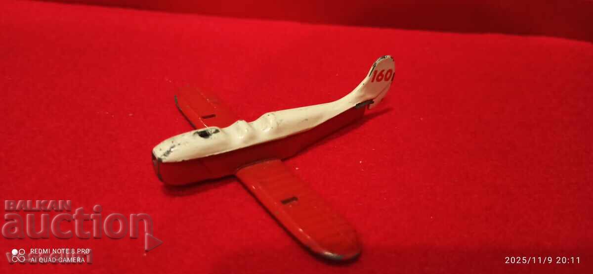 Стара играчка самолетче с размери на matchbox Стара играчка самолетче с размери на matchbox