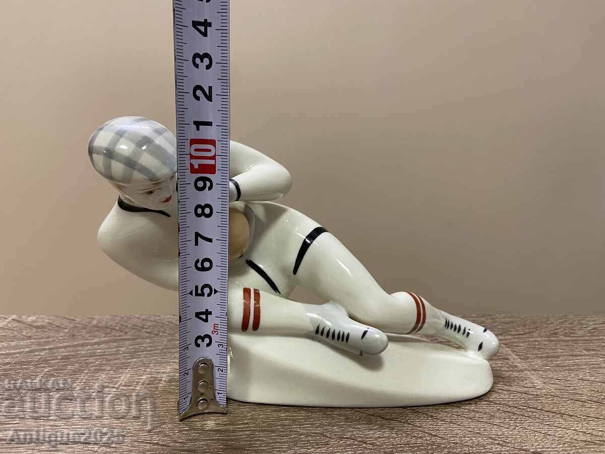 Порцелан. СССР. Полонне ЗХК. Футбол. Вратар. с цена 160.00 лв. | € 81.81