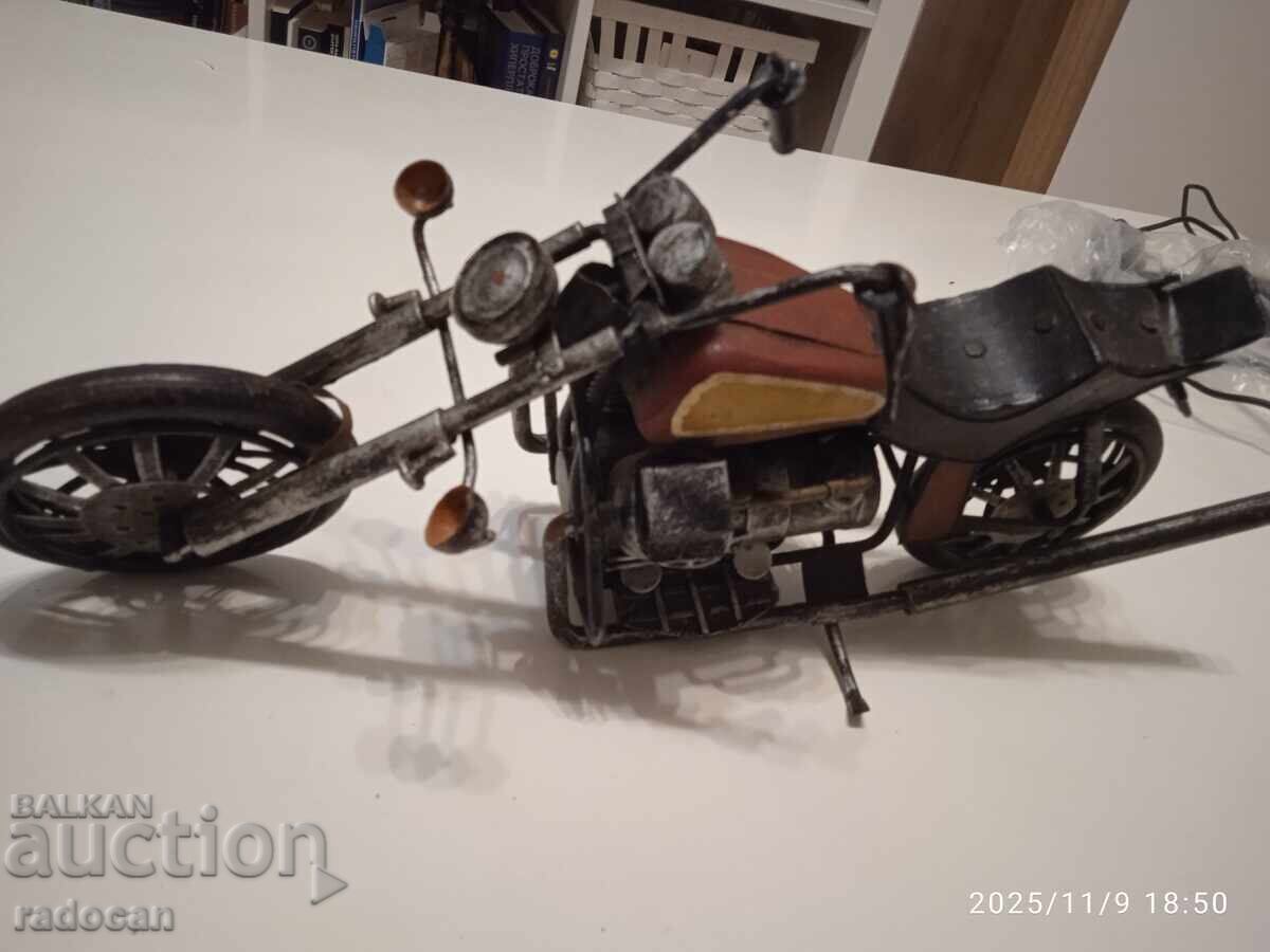 Licitație Motor metalic vechi, jucărie mare, decorațiune