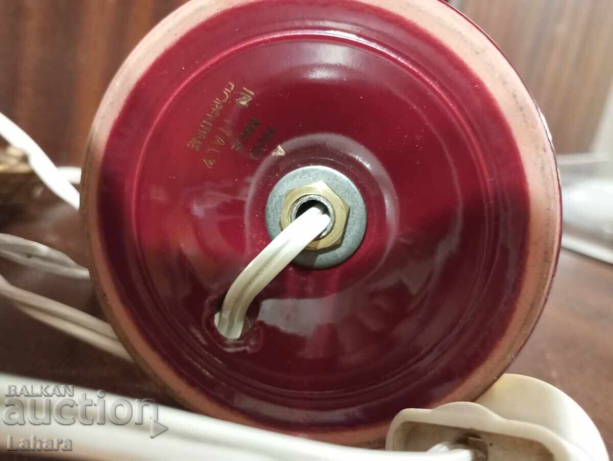 Παράδοση Όμορφη Ιταλική πορσελάνινη επιτραπέζια λάμπα