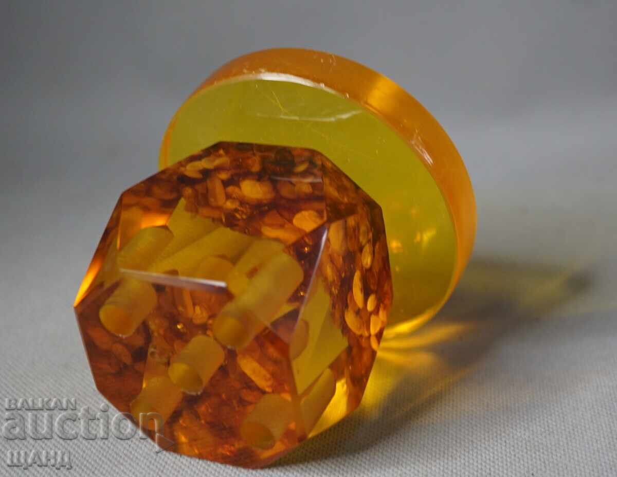 Δημοπρασία Παλιά Κεχριμπαρένια βάση για μολύβια 316 γραμμάρια