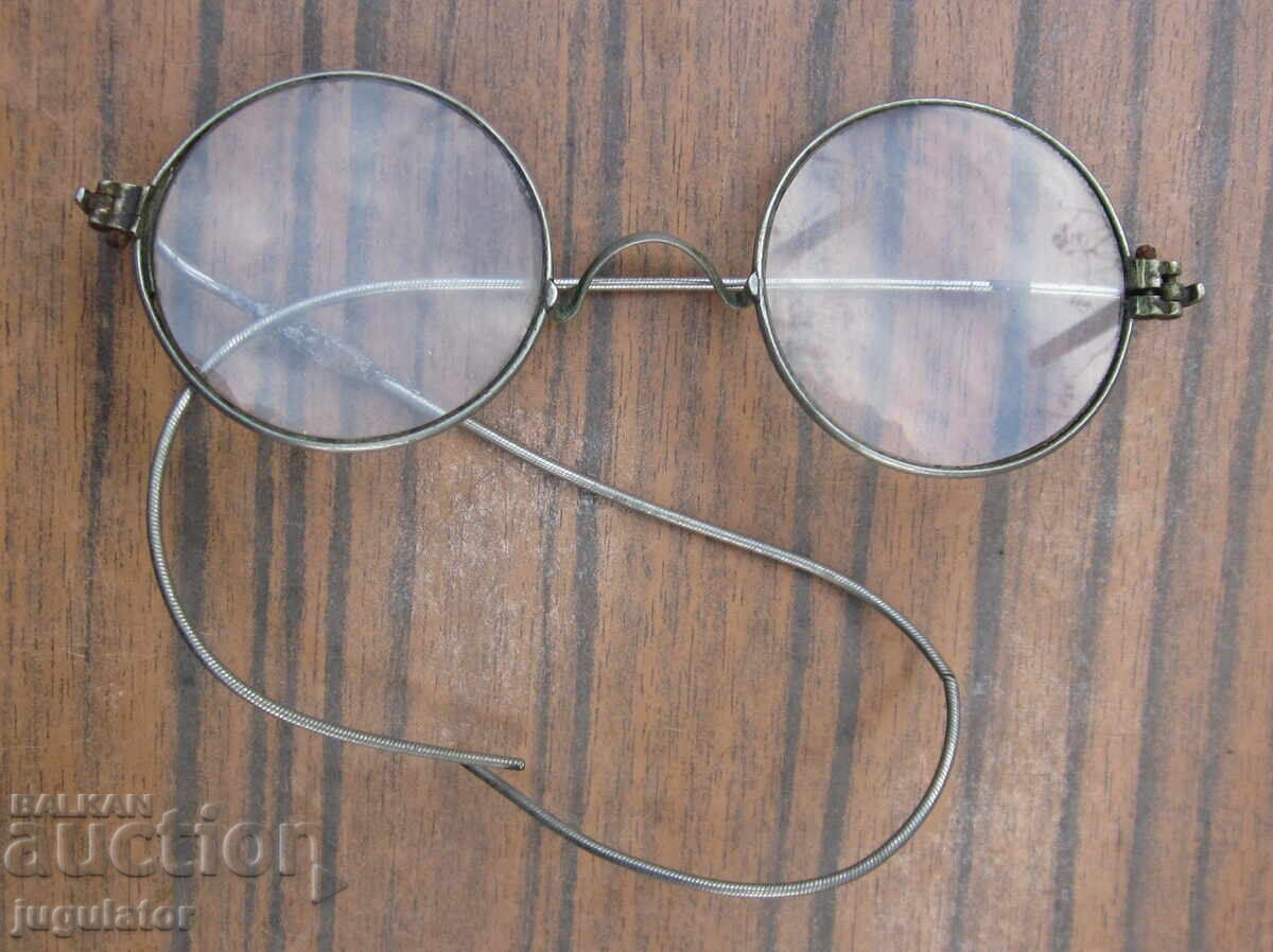 Auction Old antique glasses with diopter and case Auction Old antique glasses with diopter and case