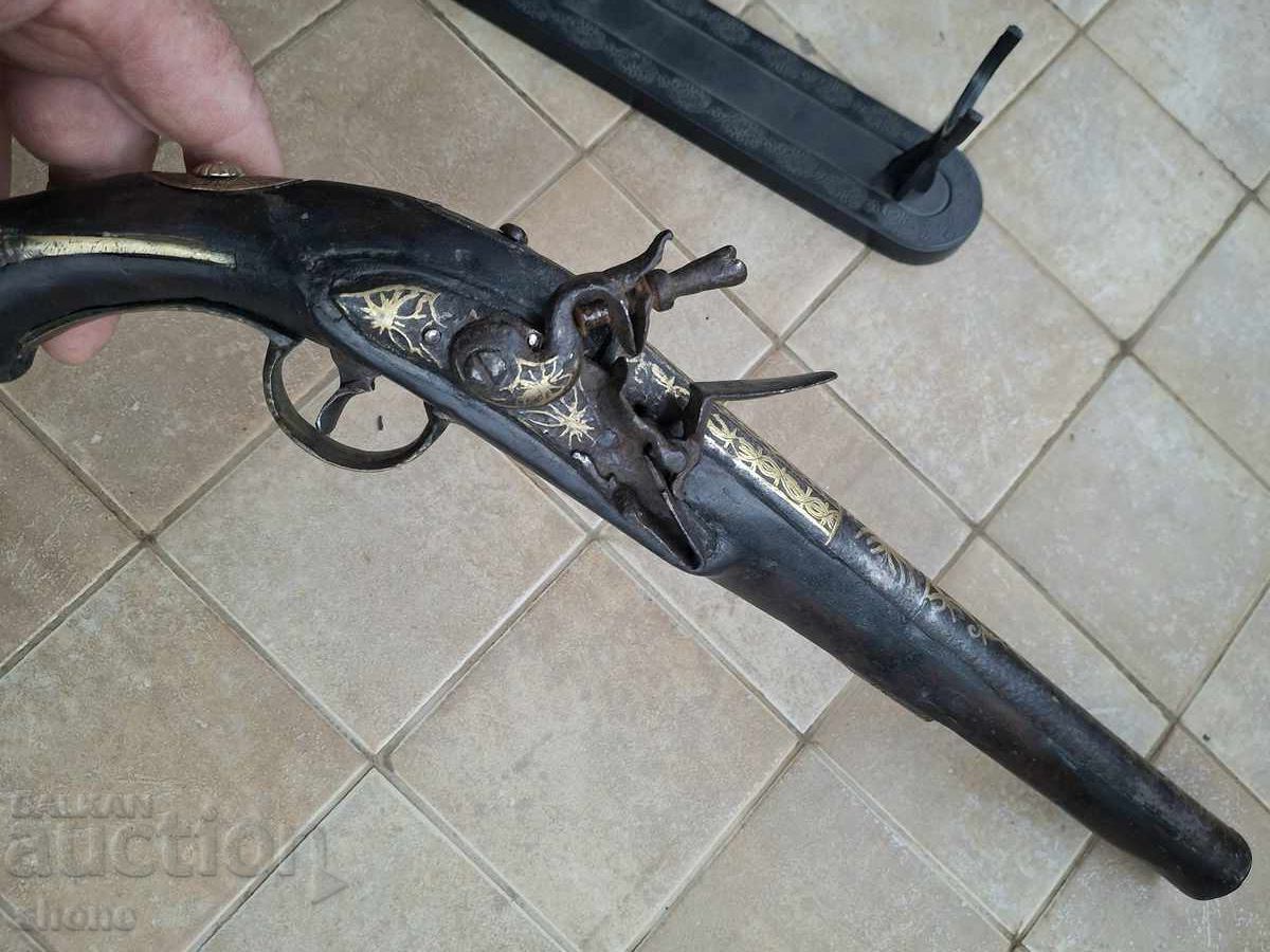 Auction  Flintlock pistol, rifle, shishane (a type of rifle), boylia (a type of rifle), flintlock rifle