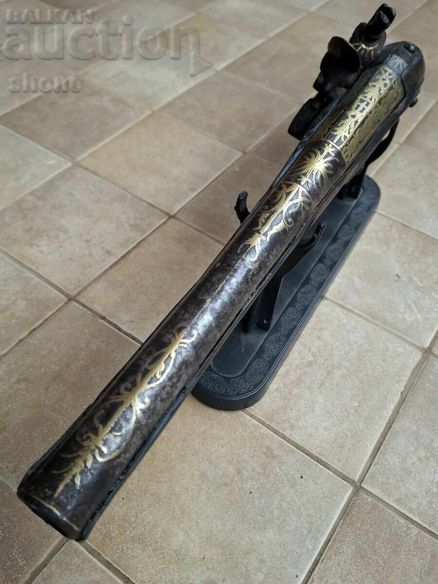 Flintlock pistol, rifle, shishane (a type of rifle), boylia (a type of rifle), flintlock rifle