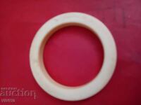 Brățară veche, os