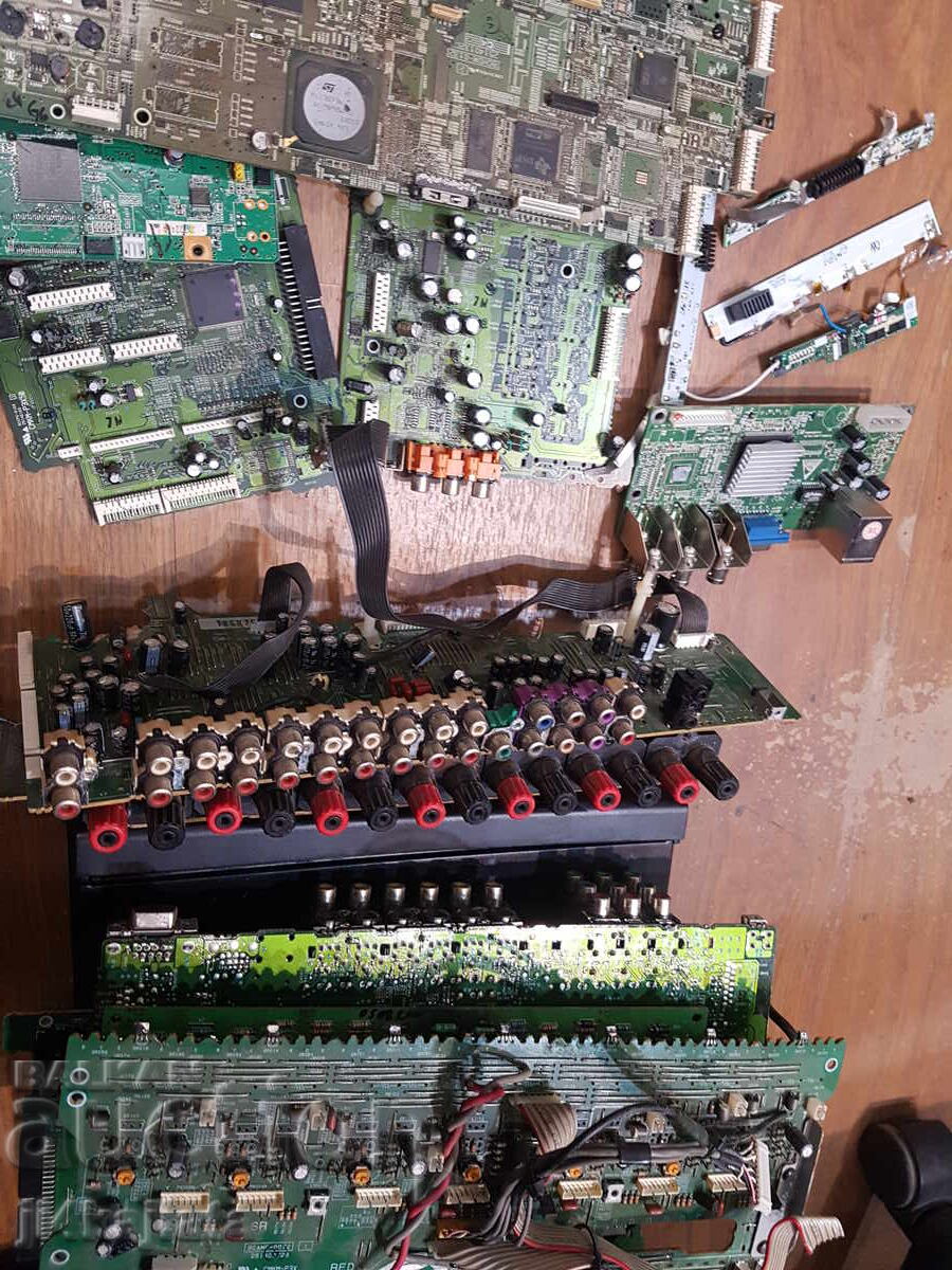 Livrarea Piese electronice second hand plăci Livrarea Piese electronice second hand plăci