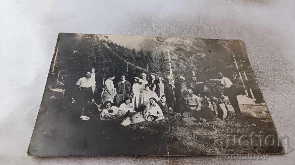 Φωτογραφία Γκραντ Μαρέκ Νέοι και κορίτσια σε εκδρομή