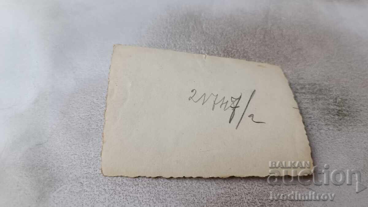 Снимка София Двама млади мъже на разходка с цена 2.45 лв. | € 1.25