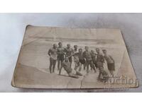 Φωτογραφία Νέων ανδρών στην παραλία