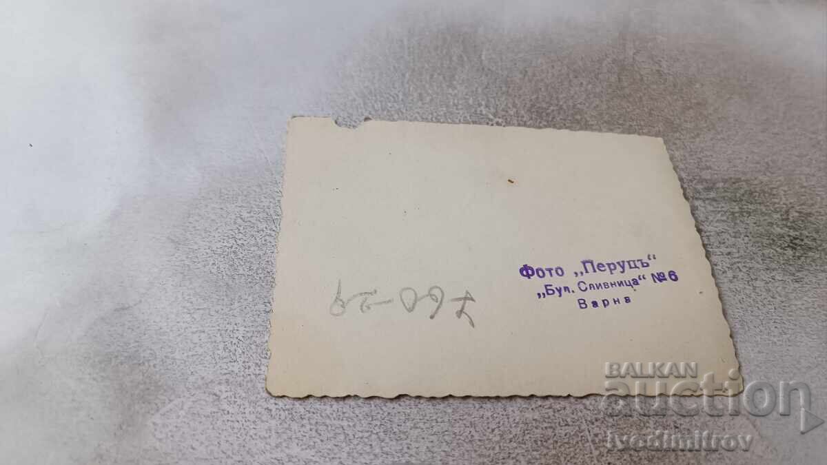 Φωτογραφία Βάρνα Δύο γυναίκες ένα αγόρι και ένα κορίτσι σε μια βόλτα με τιμή 3.45 BGN | € 1.76 Φωτογραφία Βάρνα Δύο γυναίκες ένα αγόρι και ένα κορίτσι σε μια βόλτα με τιμή 3.45 BGN | € 1.76