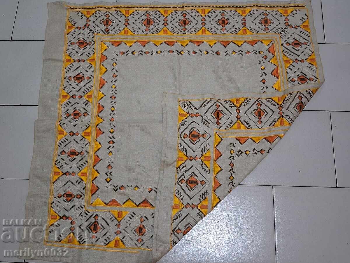 Δημοπρασία Παλιά κεντητή επιταγή, τραπεζομάντηλο, milo, βουλγαρικό κέντημα Δημοπρασία Παλιά κεντητή επιταγή, τραπεζομάντηλο, milo, βουλγαρικό κέντημα