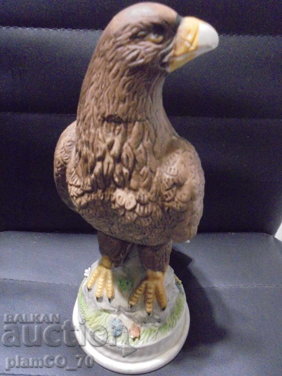 Δημοπρασία №*8355 Παλαιό πορσελάνινο ειδώλιο αετού Δημοπρασία №*8355 Παλαιό πορσελάνινο ειδώλιο αετού