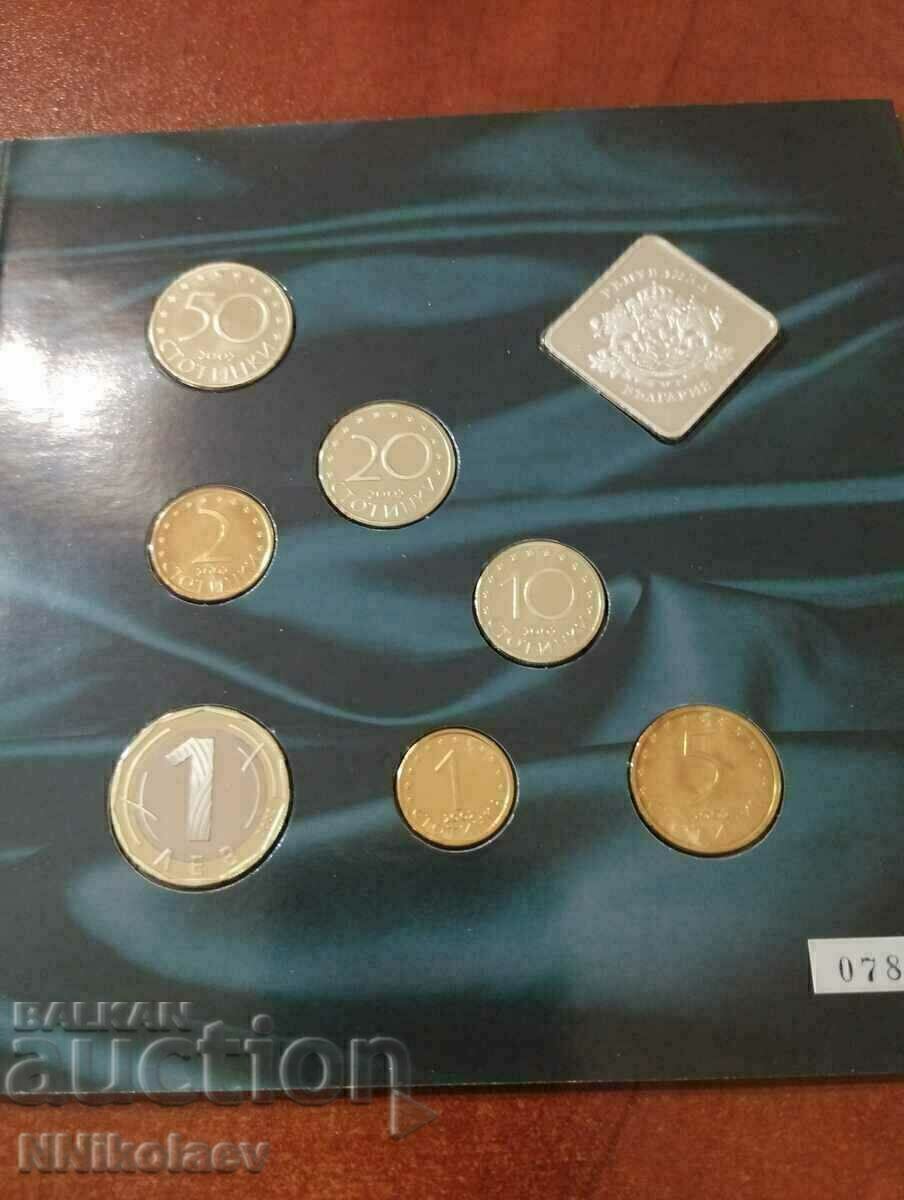 Auction Bulgaria - collection set matte glossy exchange coins 2002 Auction Bulgaria - collection set matte glossy exchange coins 2002