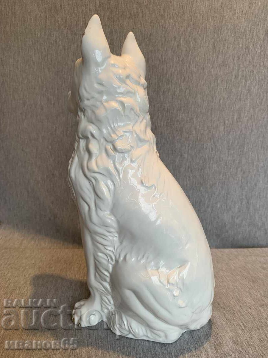 Auction Porcelain dog Auction Porcelain dog