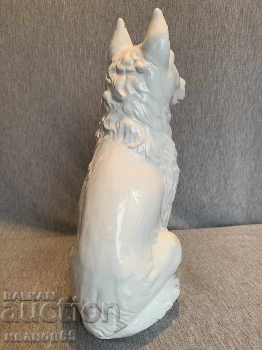 Delivery of Porcelain dog Delivery of Porcelain dog