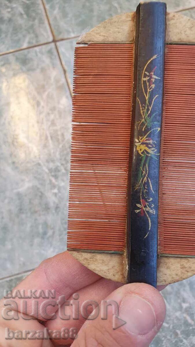 Стар китайски гребен с цена 20.00 лв. | € 10.23