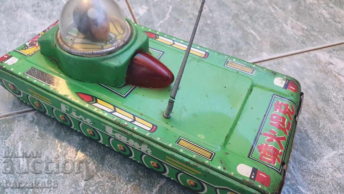 Παλιό κινέζικο παιχνίδι Τανκ με τιμή 40.00 BGN | € 20.45