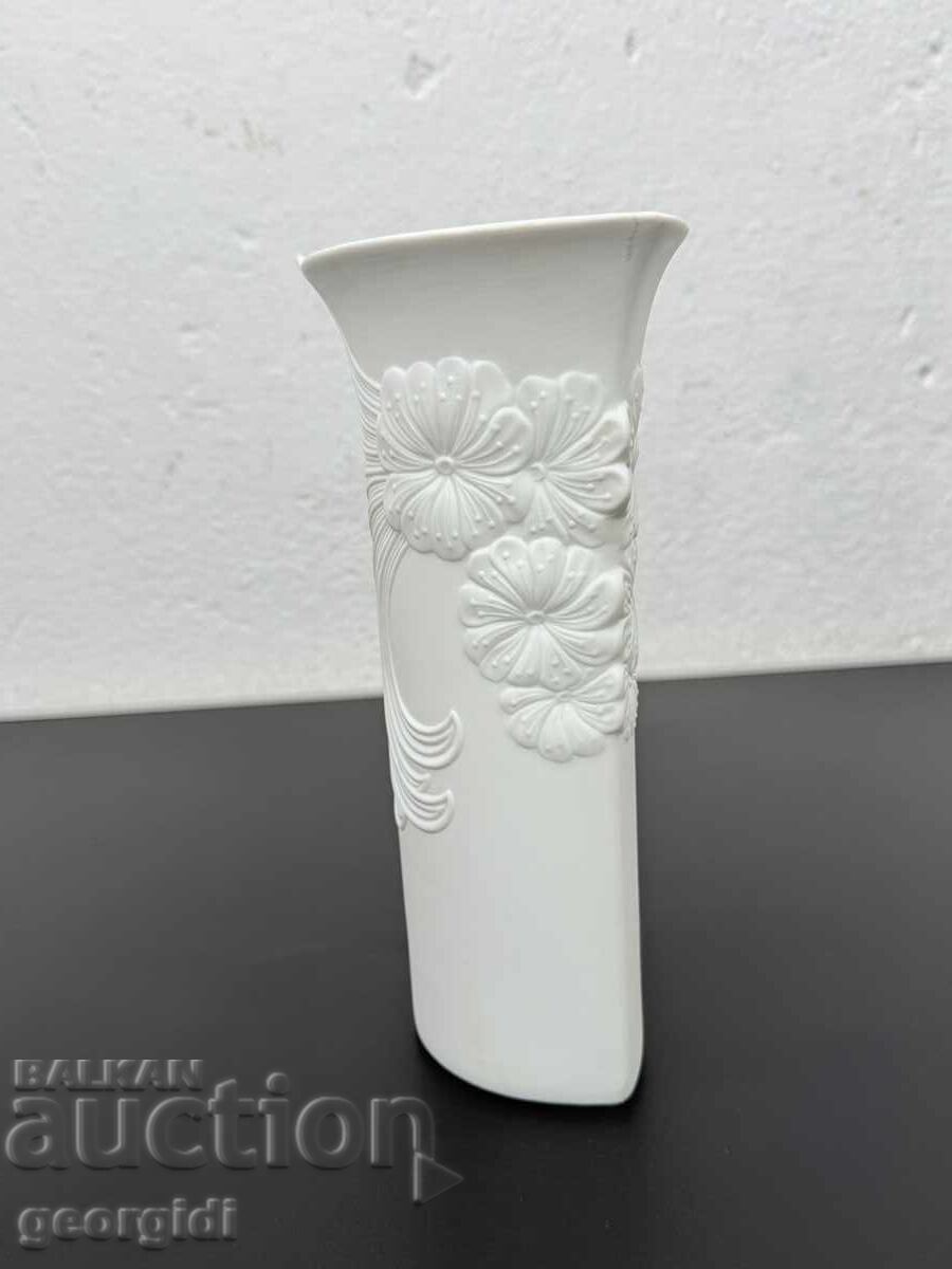 German Kaiser vase made of white porcelain - M. Frey. No. 7604 - 6