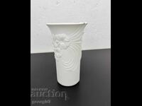 Vază germană Kaiser din porțelan alb - M. Frey. Nr. 7604