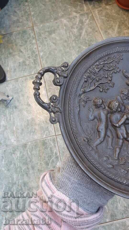 Δημοπρασία Χυτοσιδερένια πλάκα ΠΑΝΟ