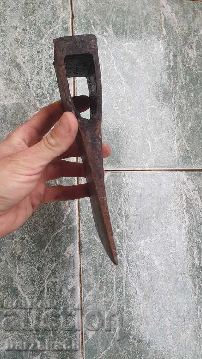 Auction  Star Axe ADLER