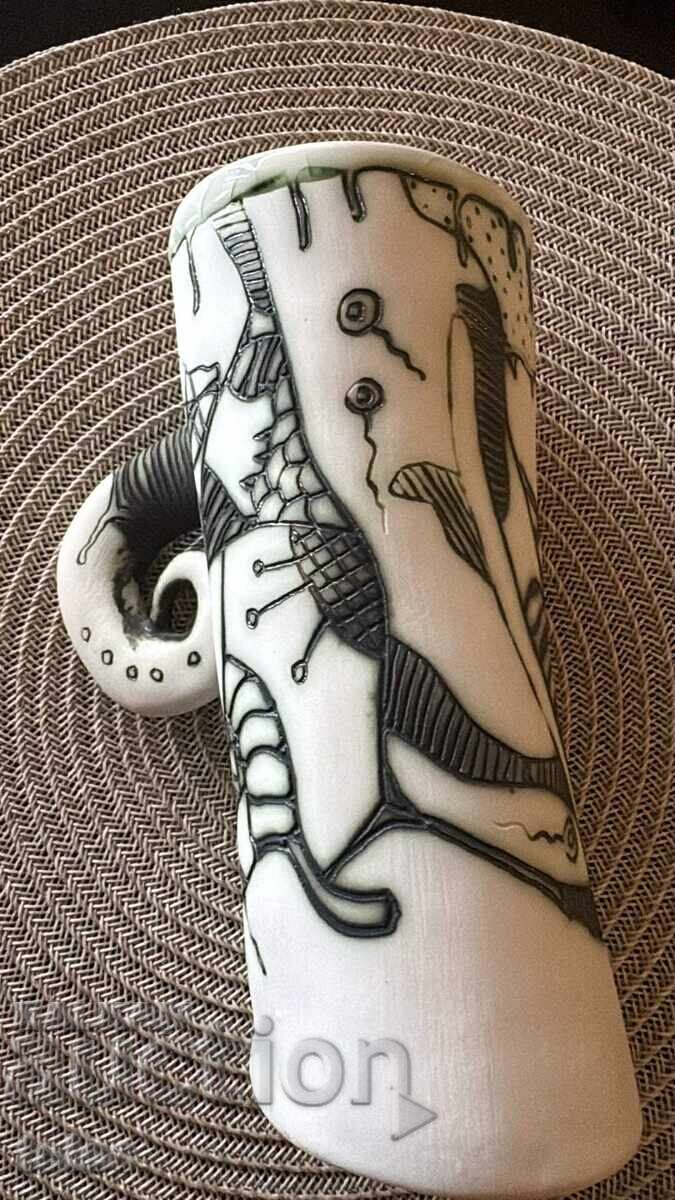 Licitație Ceașcă ceramică pictată Licitație Ceașcă ceramică pictată