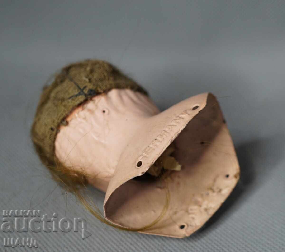 Auction  MINERVA Old German Toy Figure Doll Head