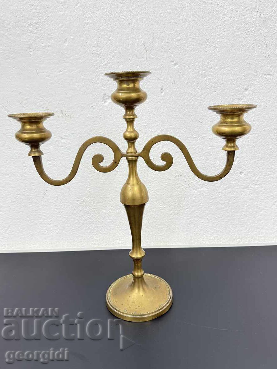 Ρετρό μπρούτζινος κηροπήγιο με τρία κλαδιά. Νο. 7607