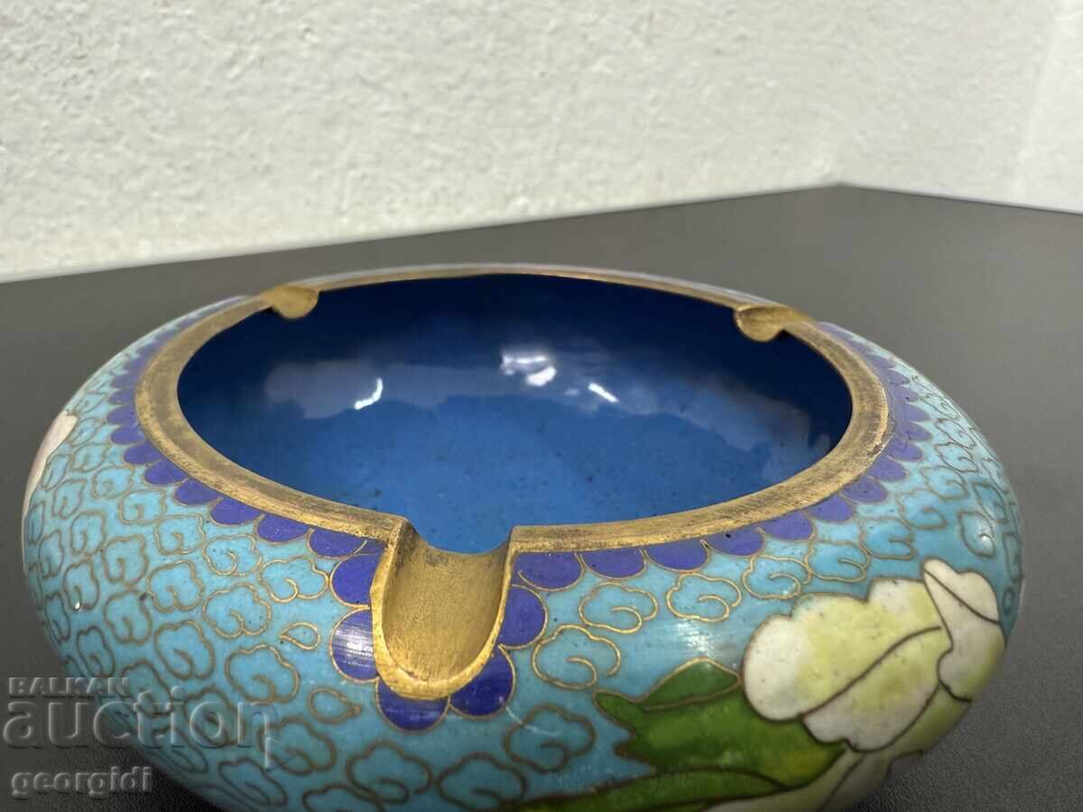 Δημοπρασία Κινέζικο τασάκι cloisonné, πολύχρωμο, σαν καινούργιο. Νο. 7608 Δημοπρασία Κινέζικο τασάκι cloisonné, πολύχρωμο, σαν καινούργιο. Νο. 7608
