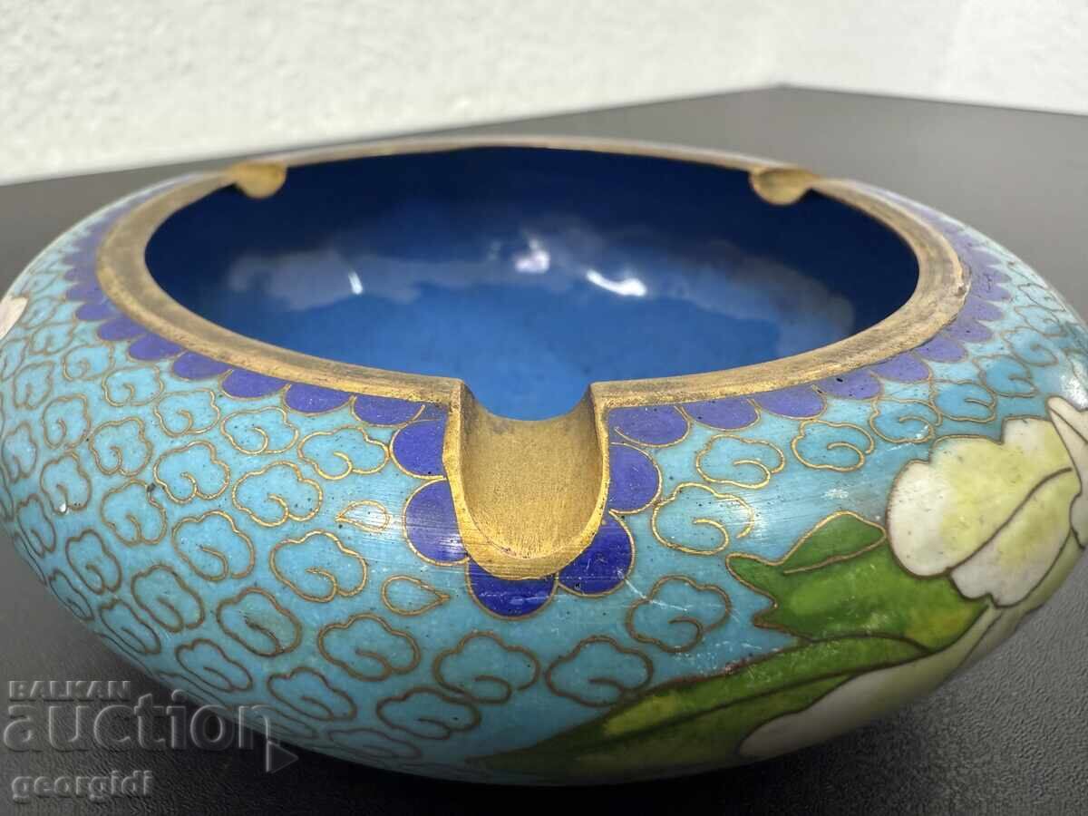 Κινέζικο τασάκι cloisonné, πολύχρωμο, σαν καινούργιο. Νο. 7608 - 5 Κινέζικο τασάκι cloisonné, πολύχρωμο, σαν καινούργιο. Νο. 7608 - 5