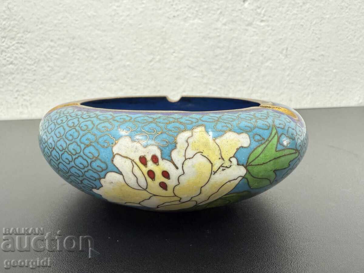 Κινέζικο τασάκι cloisonné, πολύχρωμο, σαν καινούργιο. Νο. 7608 - 6 Κινέζικο τασάκι cloisonné, πολύχρωμο, σαν καινούργιο. Νο. 7608 - 6