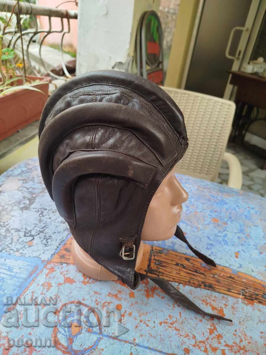 Παράδοση Γυναικεία καπέλα αλεξιπτωτιστή, καπέλο αλεξιπτωτιστή