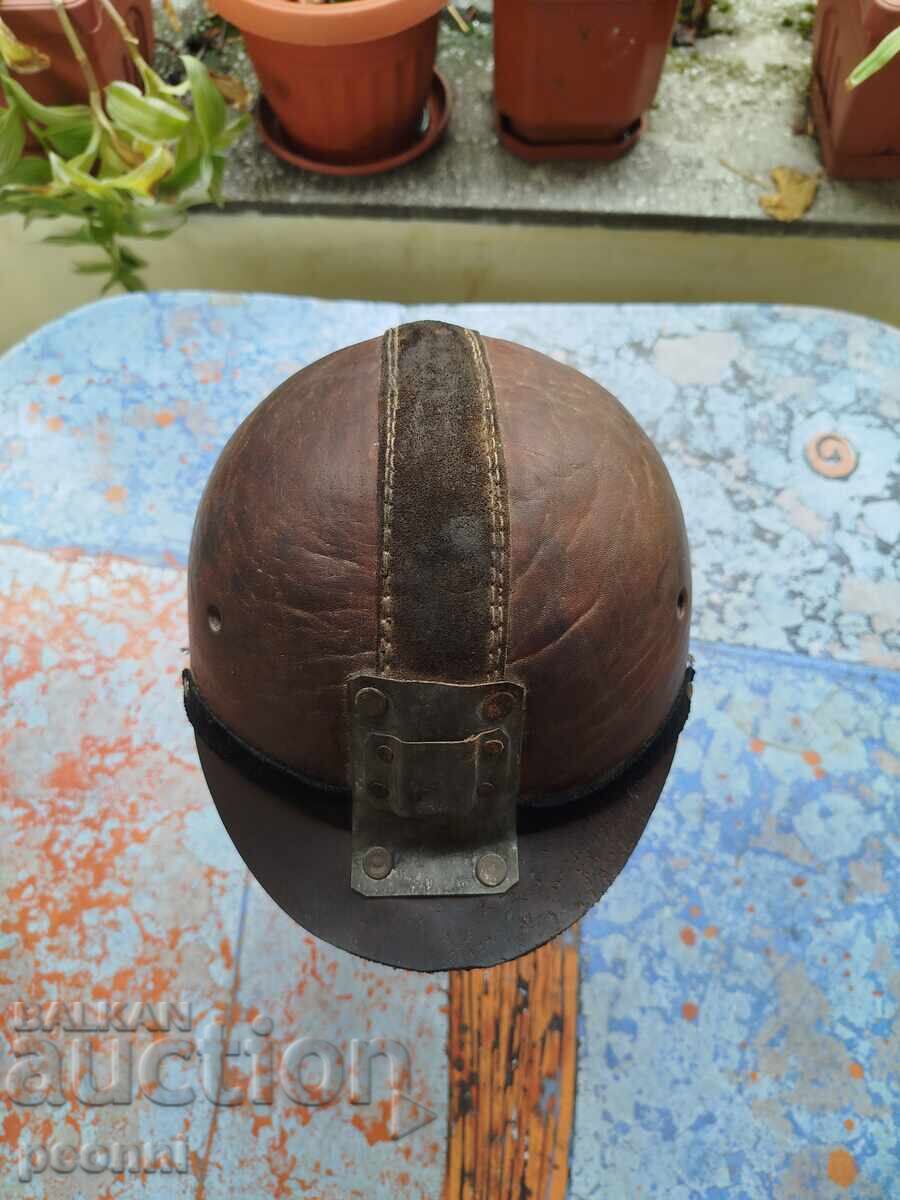 Стара миньорска каска с цена 50.00 лв. | € 25.56