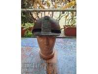 Casca veche de miner