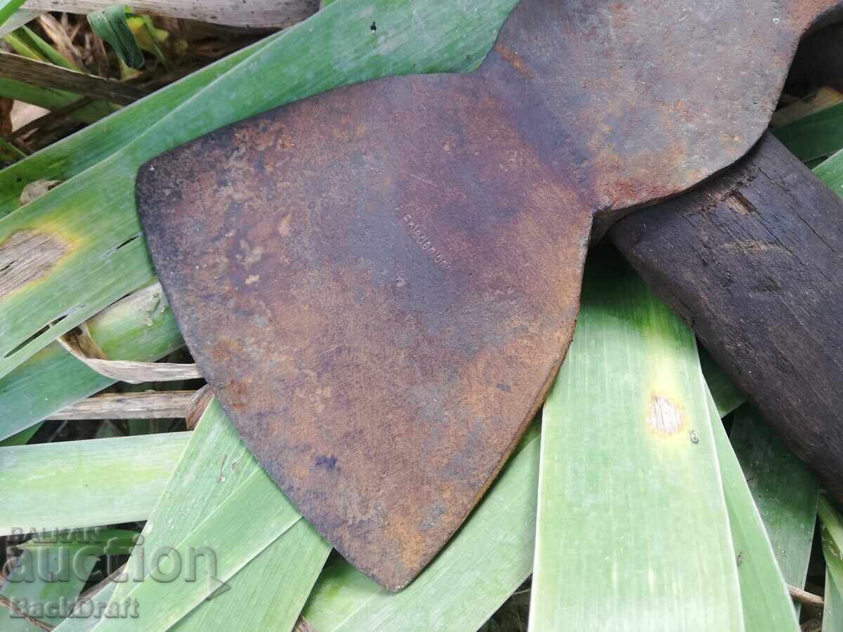 Аукцион ВСВ WW2 Стара Немска пионерна брадва,топор,инструмент Аукцион ВСВ WW2 Стара Немска пионерна брадва,топор,инструмент