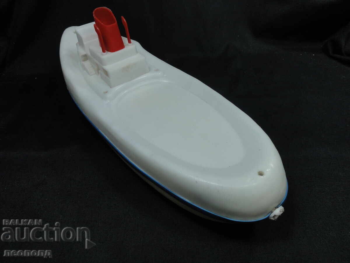 Аукцион СТАРА РЕТРО СОЦ НРБ ПЛАСТМАСОВА ИГРАЧКА КОРАБ Аукцион СТАРА РЕТРО СОЦ НРБ ПЛАСТМАСОВА ИГРАЧКА КОРАБ