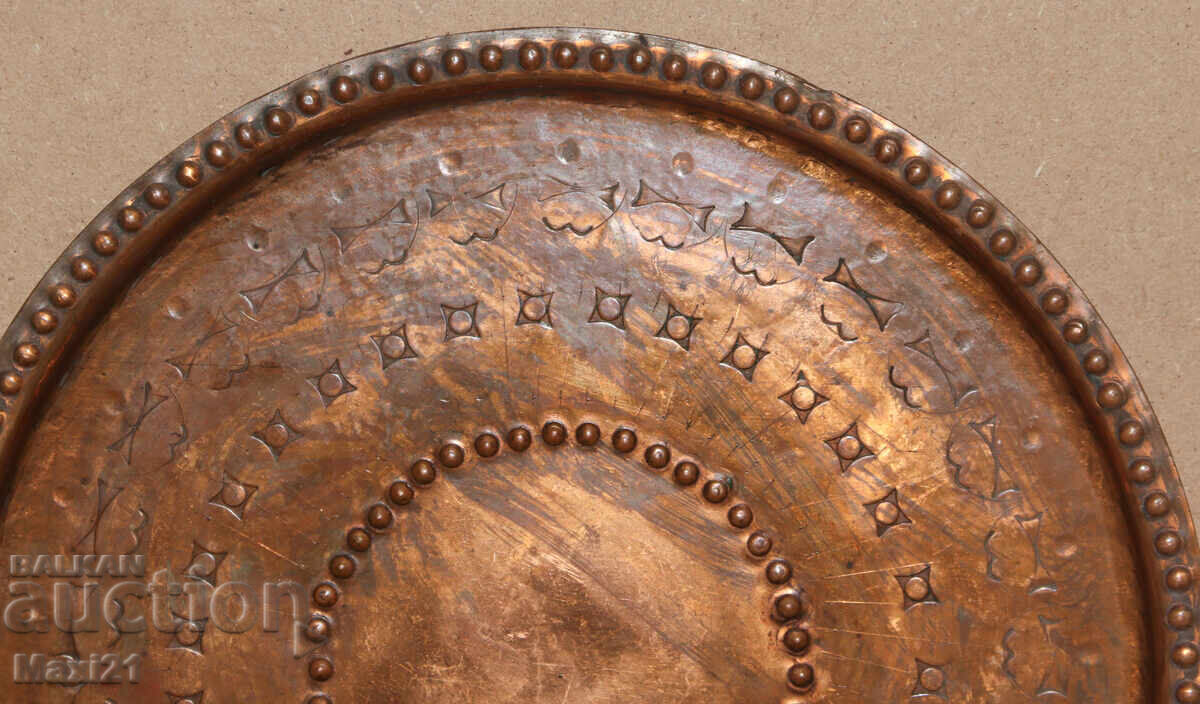 Delivery of Handmade old copper decorated tray